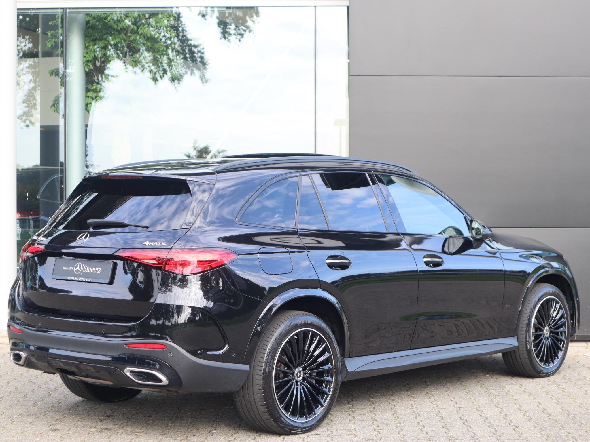 Mercedes-Benz GLC-klasse 300e 4MATIC AMG Line, Auto's, Dealer onderhouden, Stof, Gebruikt, 4 cilinders