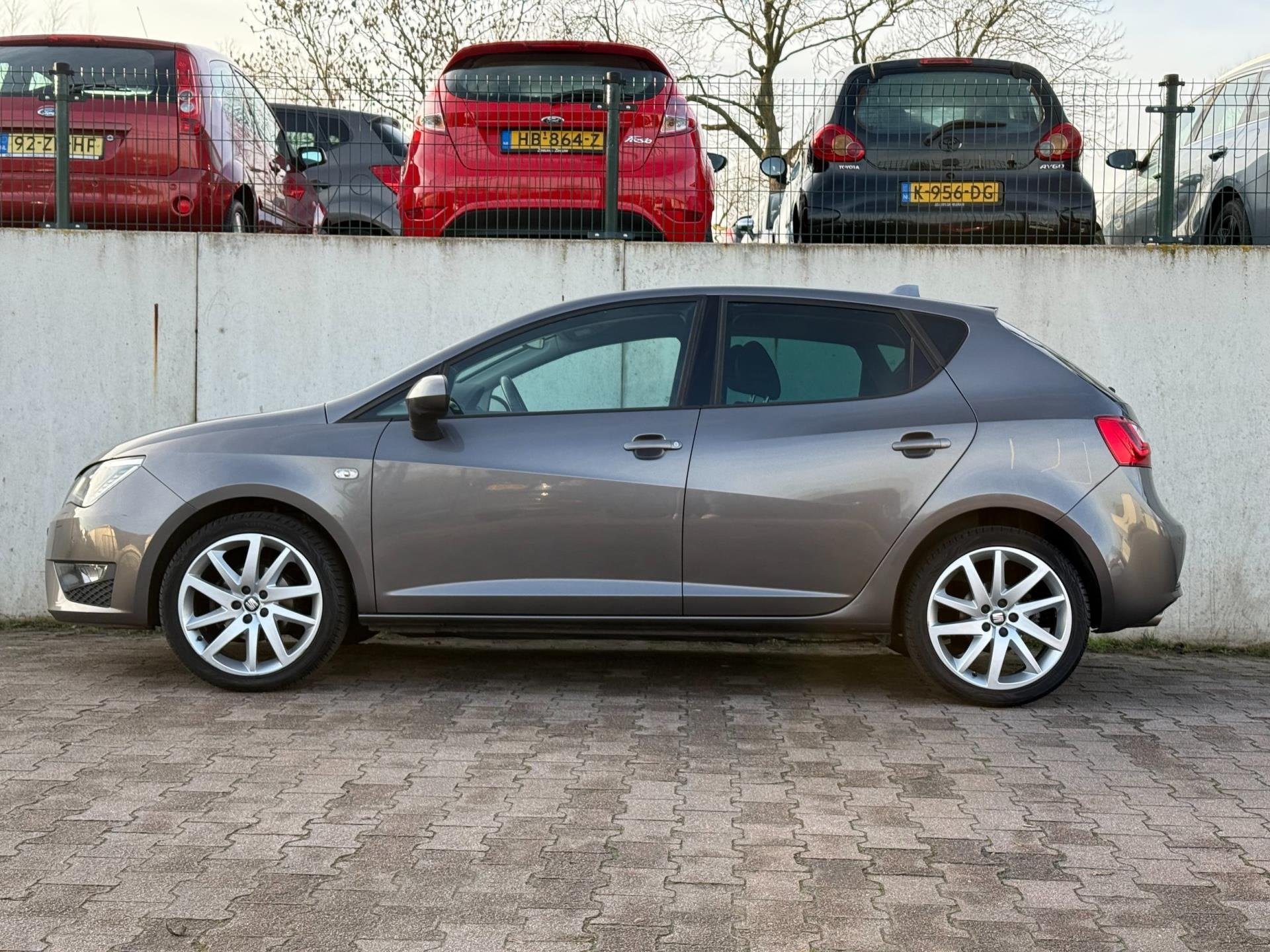 Seat Ibiza 1.0 EcoTSI FR Connect/NAVI/CLIMA/PDC/CRUISE/LED/N, Voorwielaandrijving, Dealer onderhouden, Stof, 995 kg