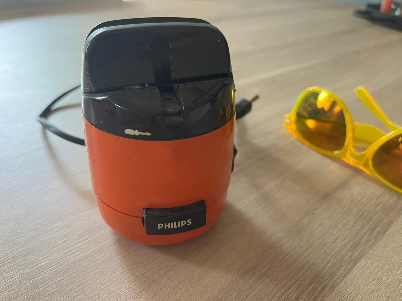 Messen, scharen en beitel slijper vintage philips, Ophalen of Verzenden, Zo goed als nieuw, Minder dan 700 watt, Werkbankslijpmachine