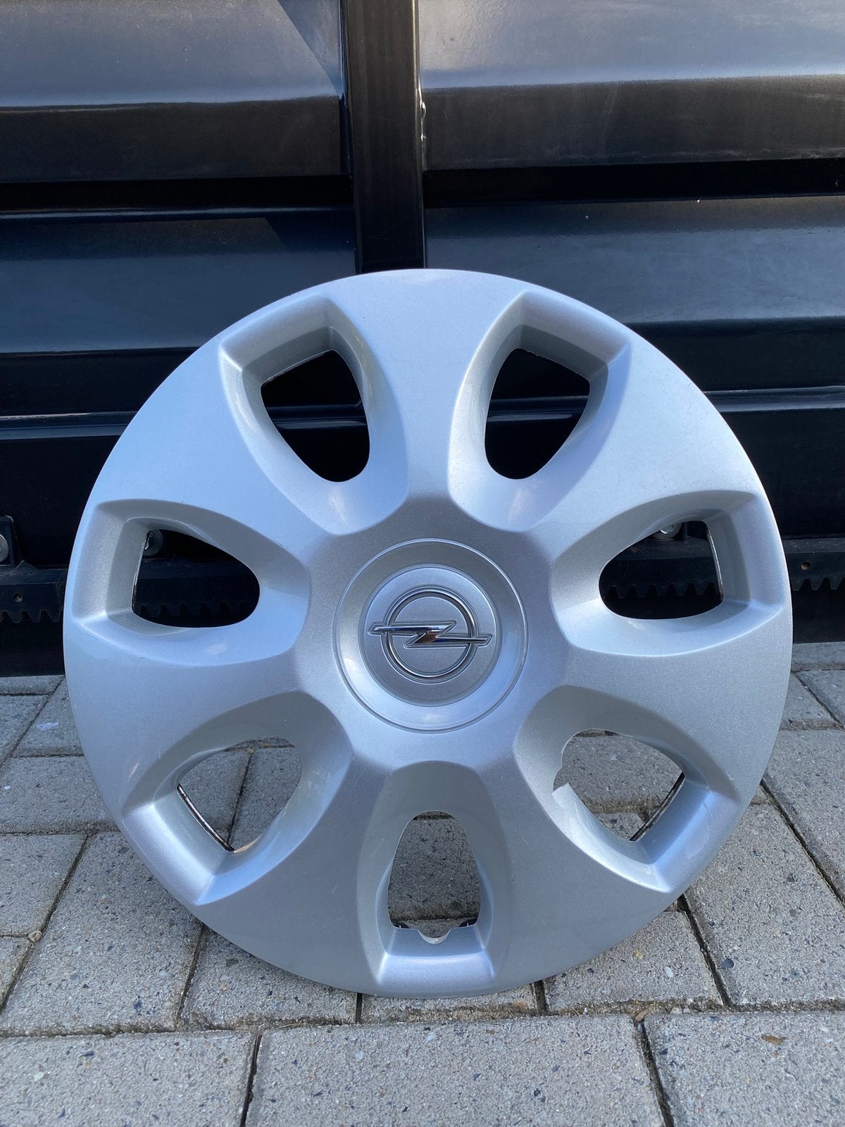 1 originele Opel Corsa D wieldop 15” inch, Ophalen of Verzenden, Zo goed als nieuw