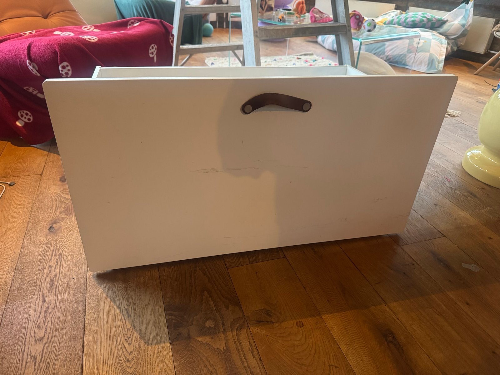 GRATIS IKEA lade - Wit met leren handvat, Ophalen, Kunststof, Gebruikt, 1 of 2 laden