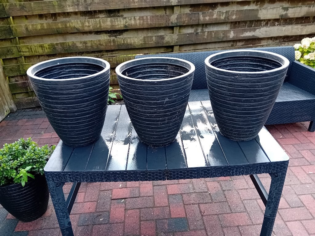 Te koop bloempotten voor buiten., Ophalen, Kunststof, Gebruikt, Rond