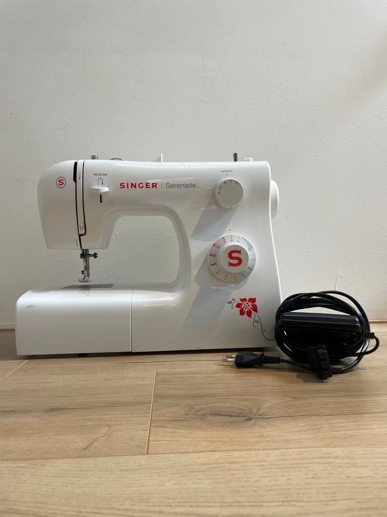 Singer Serenade naaimachine, Hobby en Vrije tijd, Naaimachines en Toebehoren, Ophalen, Gebruikt, Naaimachine, Singer