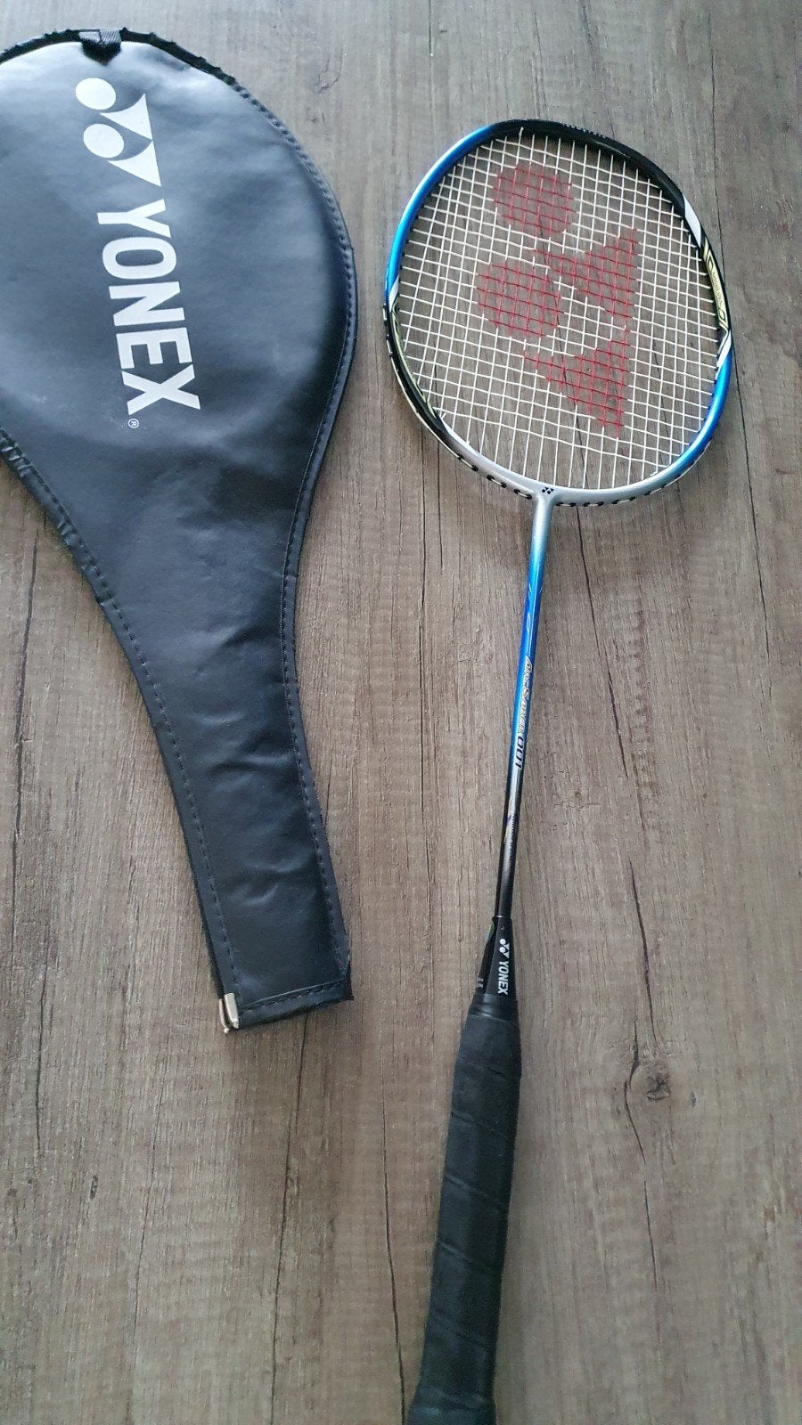 Badminton racket, Yonex met hoes, Sport en Fitness, Badminton, Ophalen, Gebruikt, Racket(s)