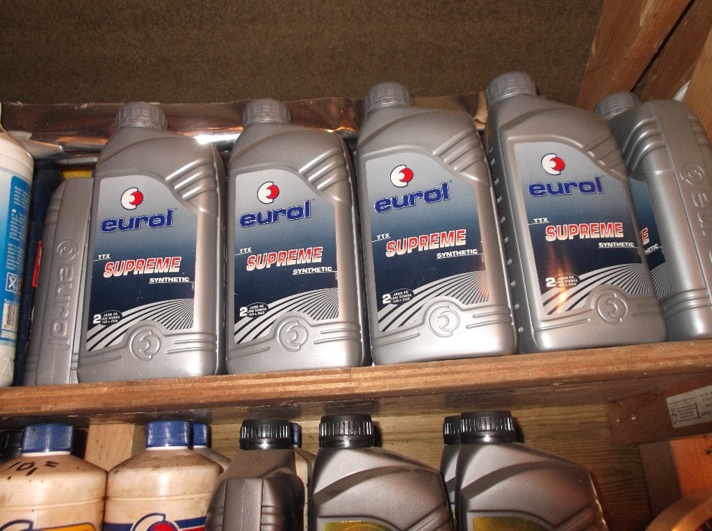 Heb nog een paar busjes kabel spray, Ophalen