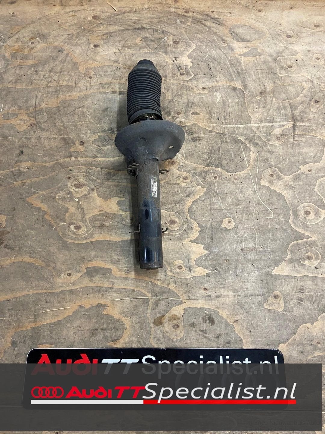 Veerpoot gebruikt  links Audi TT mk1 1998-2006 onderdeelnumm, Gebruikt, -, -, -