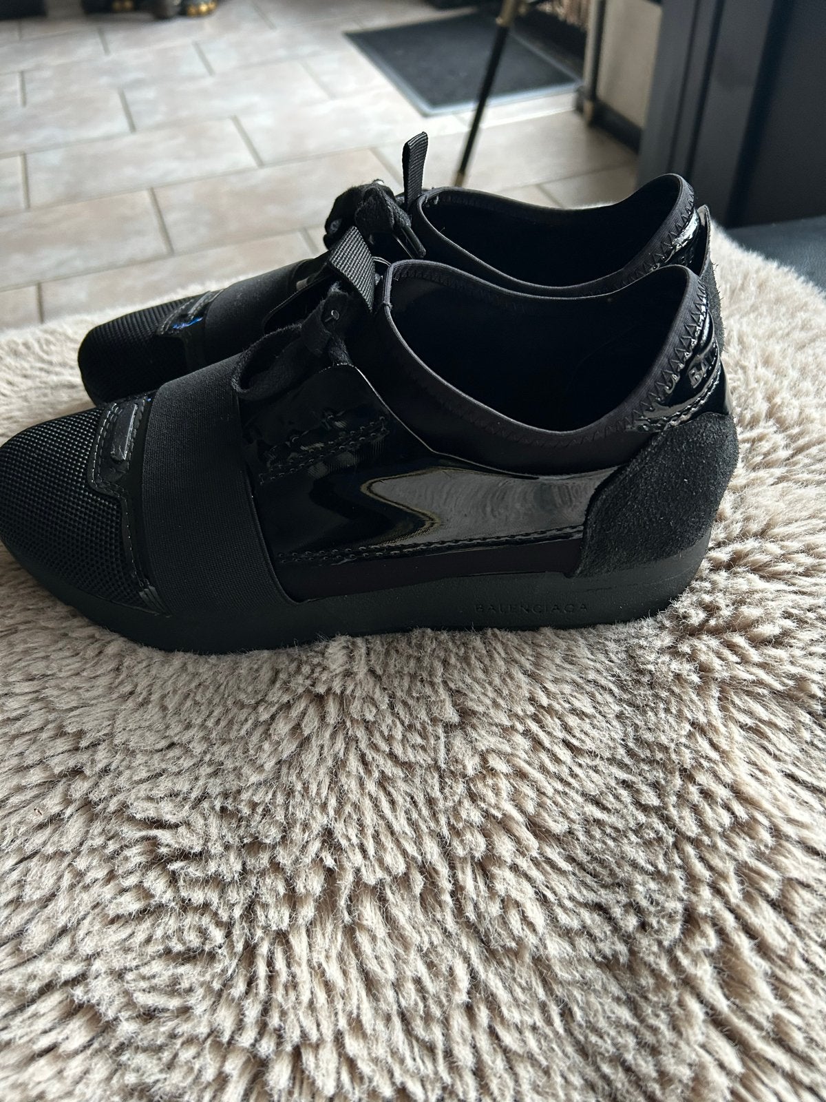 Balenciaga schoenen mt 44 izgst, Kleding | Heren, Schoenen, Ophalen of Verzenden, Zo goed als nieuw, Zwart, Sneakers of Gympen
