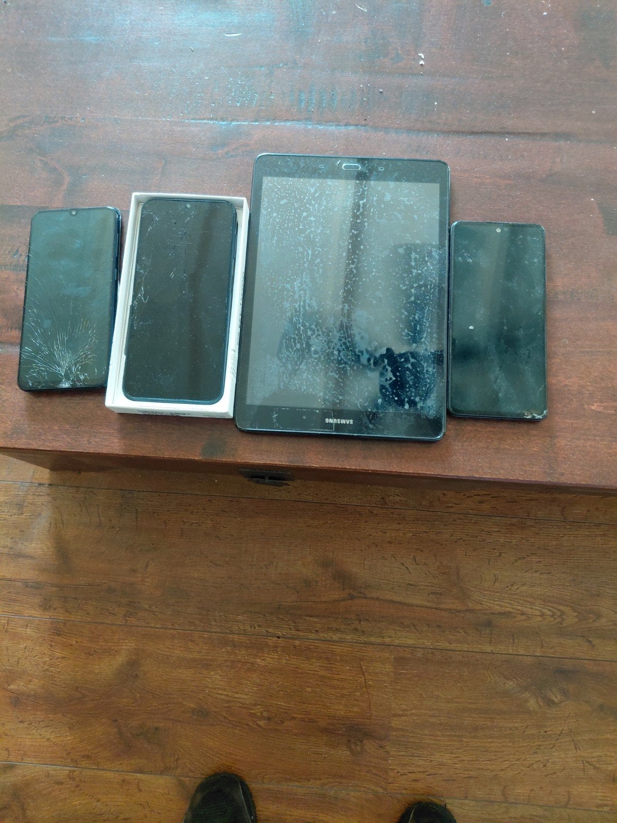 Partij van 3 smartphones en 1 tablet, Computers en Software, Gebruikt, 32 GB, Samsung (tablet), Wi-Fi