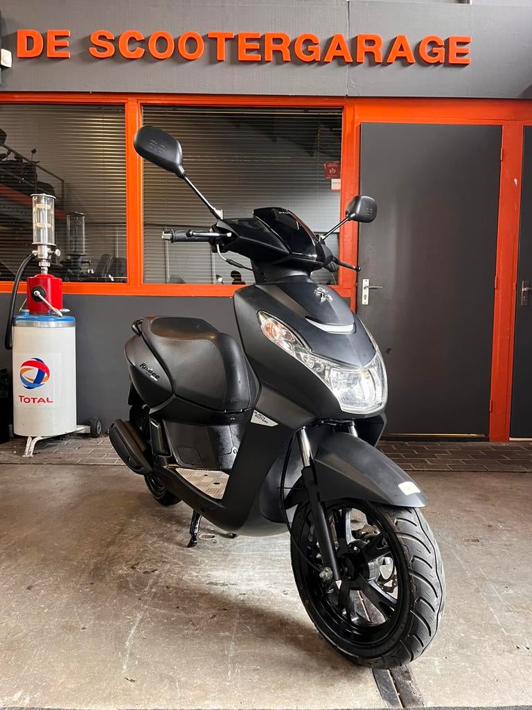 Peugeot kisbee brom 45km 2019, Fietsen en Brommers, Scooters | Peugeot, Gebruikt, Maximaal 45 km/u, Ophalen of Verzenden