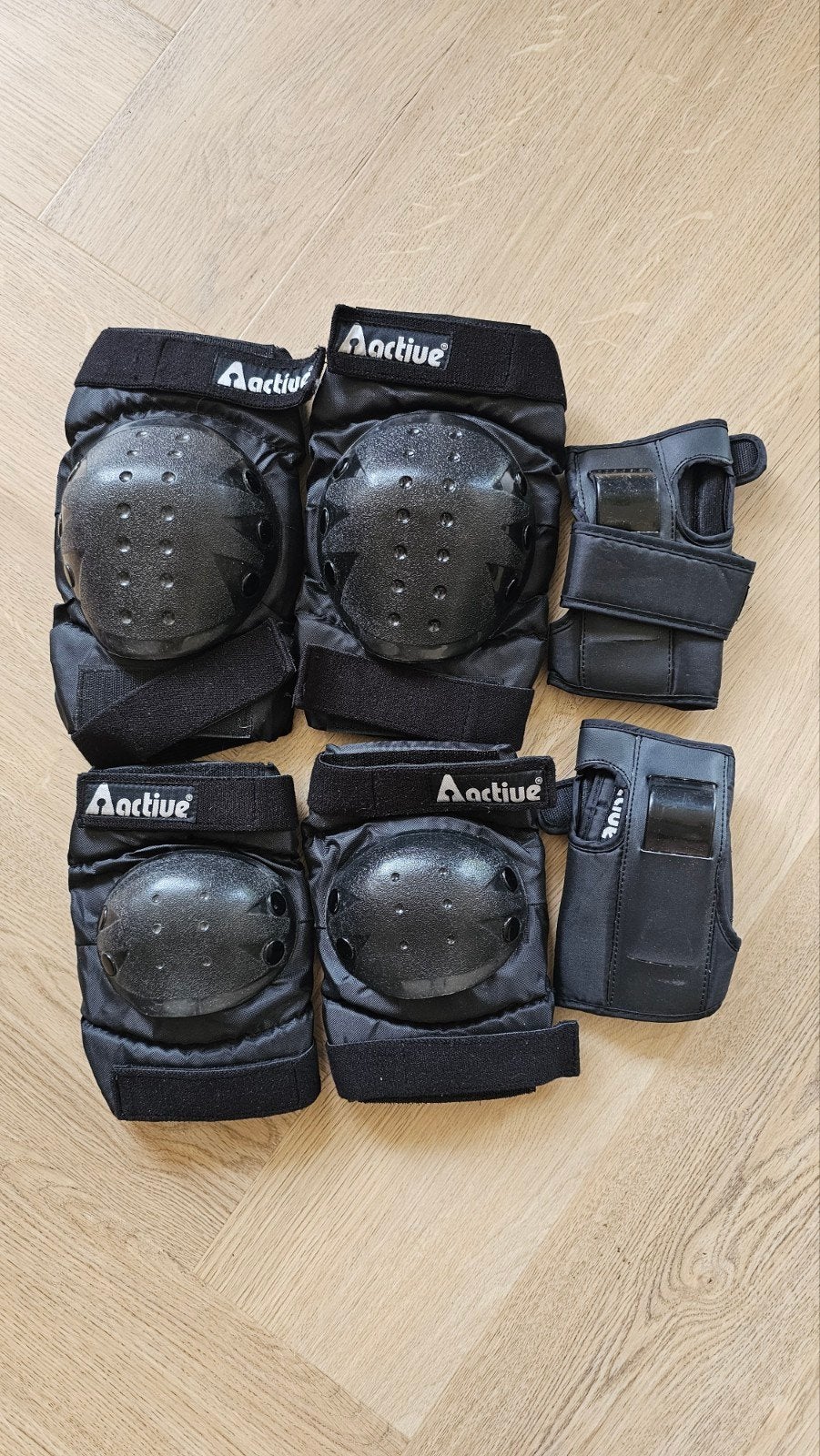 Gratis beschermset voor skaten/skeeleren maat M, Ophalen, Bescherming
