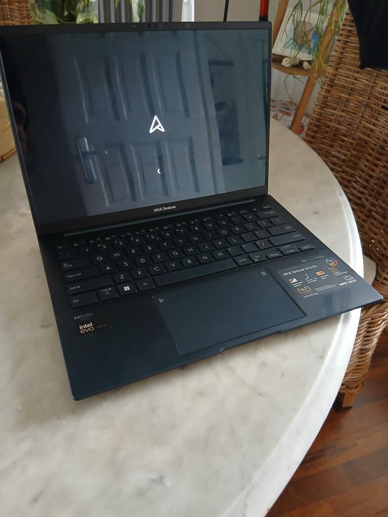 ASUS ZenBook 14 OLED, Ophalen, Met videokaart, Qwerty, 14 inch