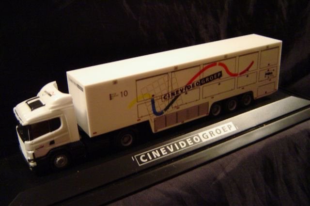 Gezocht: Vrachtwagen van TV- en productie bedrijven (1/43), Hobby en Vrije tijd, Modelauto's | 1:43, Ophalen of Verzenden, Nieuw