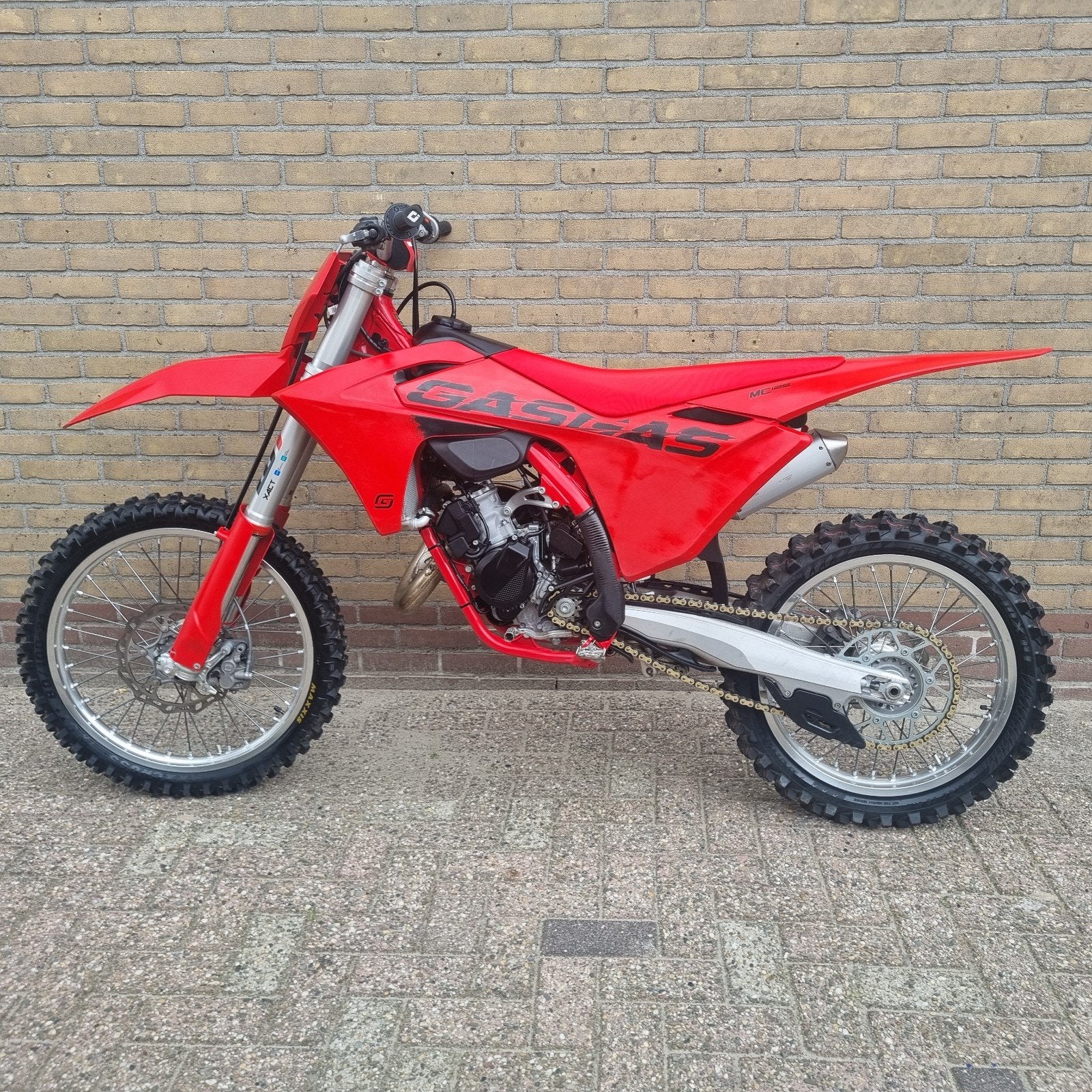 GasGas MC125 2025 - Nieuwstaat na revisie! 125cc crossmotor, Motoren, Occasion, Particulier, Handgeschakeld, Crossmotor