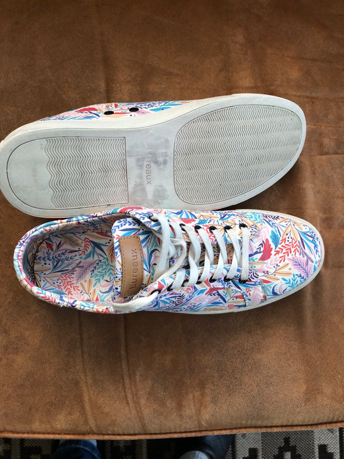 Lureaux sneakers met bloemenprint - Maat 44, Ophalen of Verzenden, Zo goed als nieuw, Overige kleuren, Sneakers of Gympen