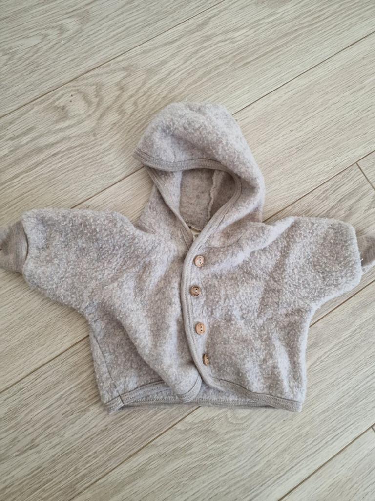 Engel wollen jasje maat 50/56 sand, Kinderen en Baby's, Ophalen of Verzenden