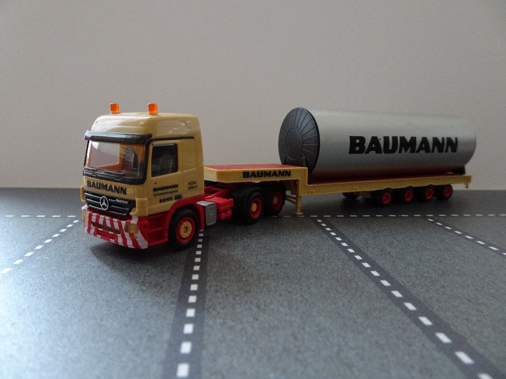 95 herpa mercedes actros baumann + buis 1:87 truck trein, Ophalen of Verzenden, Zo goed als nieuw, Bus of Vrachtwagen, Herpa