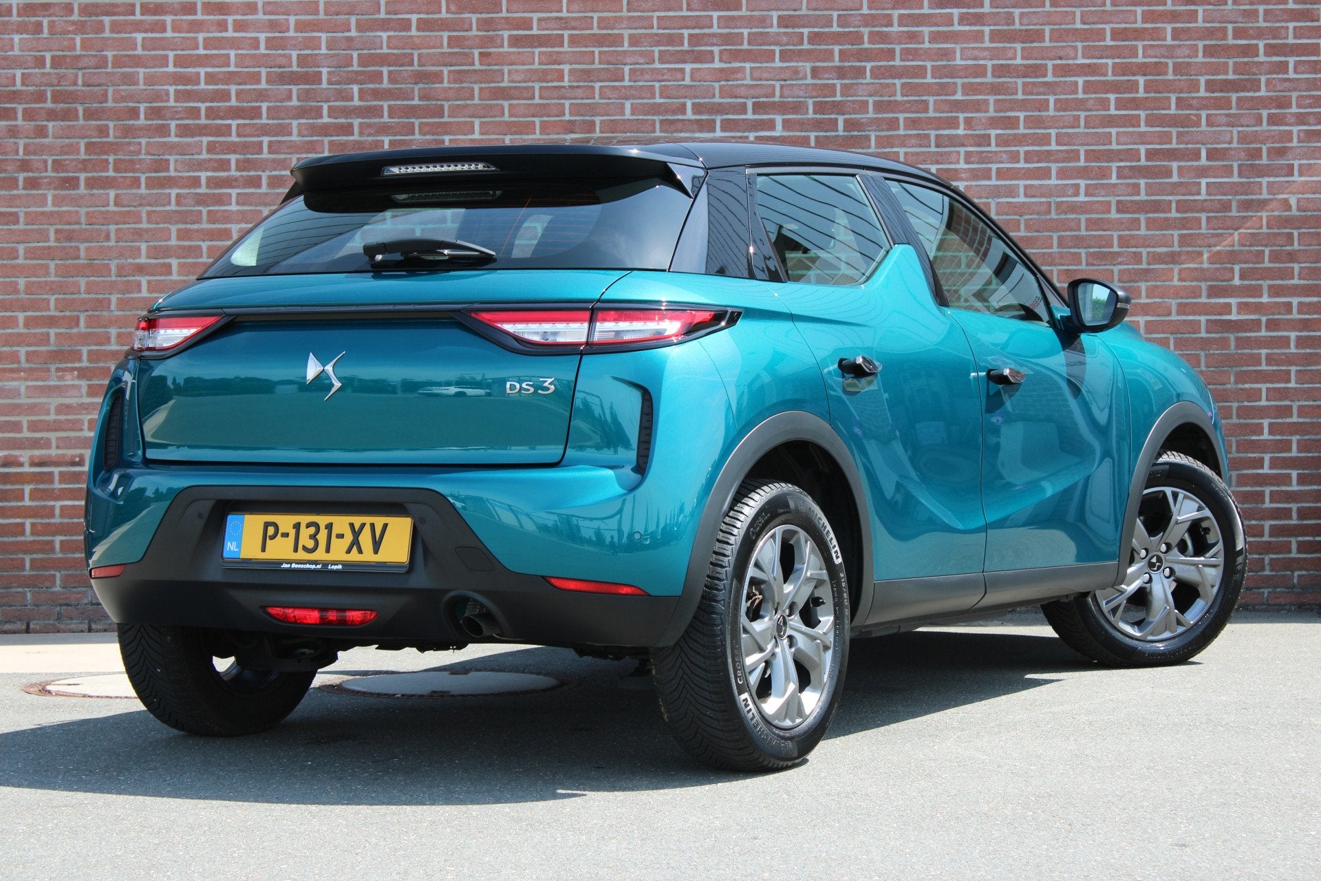 DS DS 3 Crossback 1.2 100PK Montmartre |17-INCH|DAB|CRUISE|, Auto's, Voorwielaandrijving, 1199 cc, Blauw, 620 kg