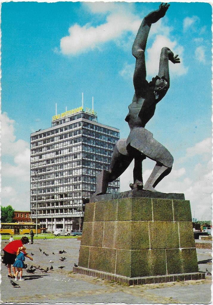 Rotterdam monument verwoeste stad ansichtkaart ( 304), Verzamelen, Ansichtkaarten | Nederland, Ophalen of Verzenden, 1980 tot heden