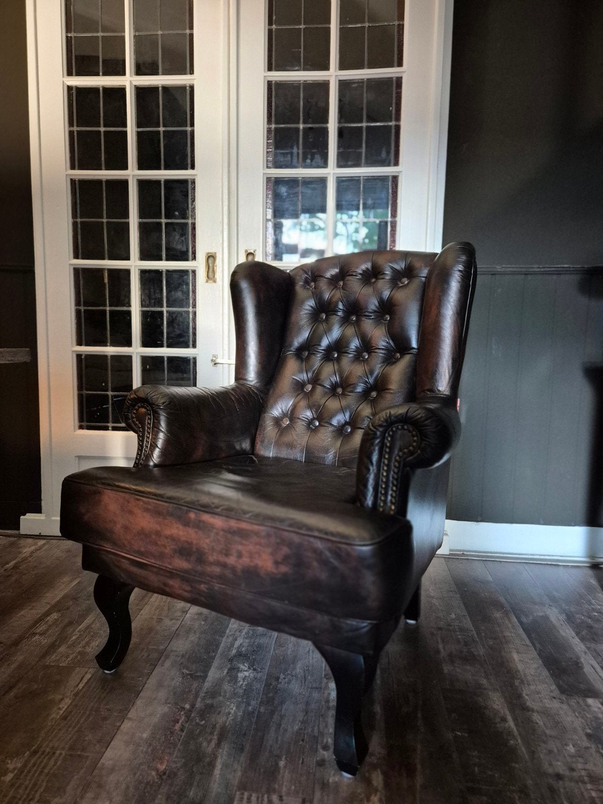 Leren Chesterfield fauteuil met voetenbank / Hocker - Bruin, Gebruikt, Bruin, Leer, Ophalen of Verzenden