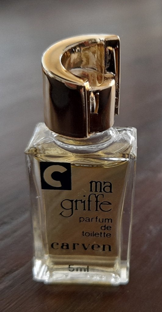 miniatuur parfum flesje Carven, Ophalen of Verzenden, Zo goed als nieuw, Miniatuur, Gevuld