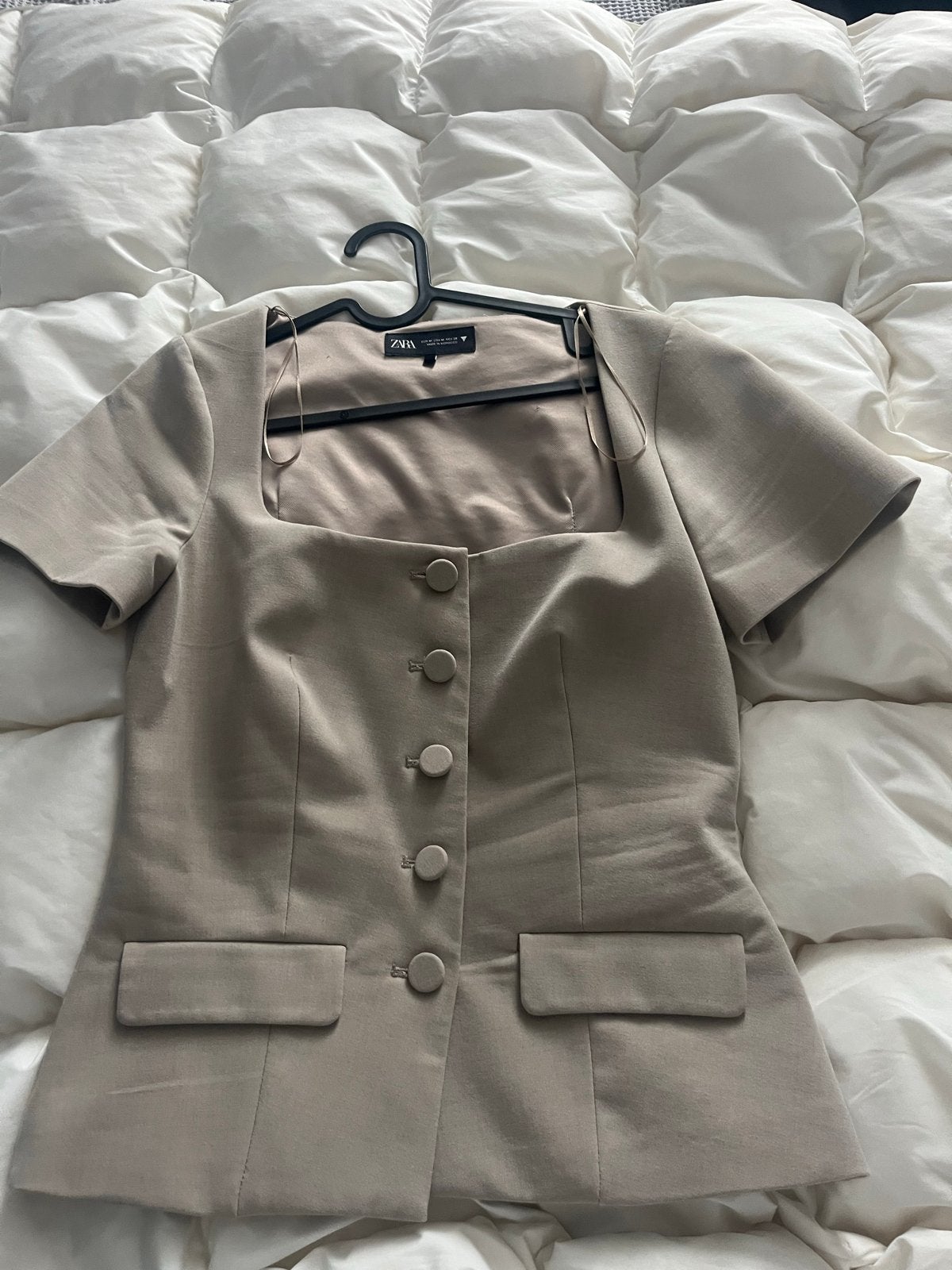 Zara top jasje korte mouw beige maat M valt als XS, Kleding | Dames, Beige, Ophalen of Verzenden, Korte mouw, Maat 34 (XS) of kleiner