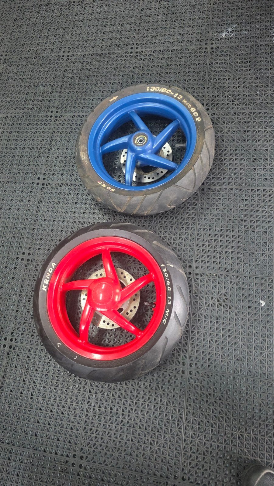 Velgenset met nieuwstaat banden Aprilia SR50 DD minarelli, Ophalen of Verzenden, Gebruikt, Overige typen, Yamaha