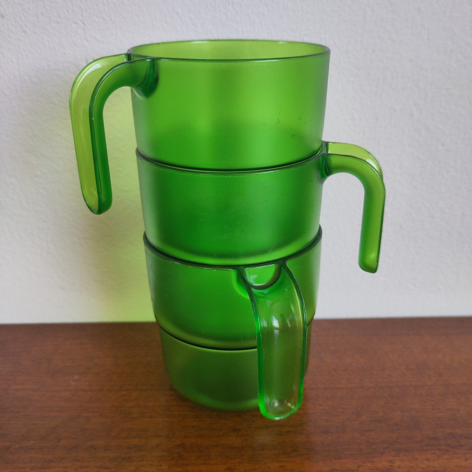 Retro Curver kunststof drinkbekers, Beker of Kan, Zo goed als nieuw, Met handvat, Groen