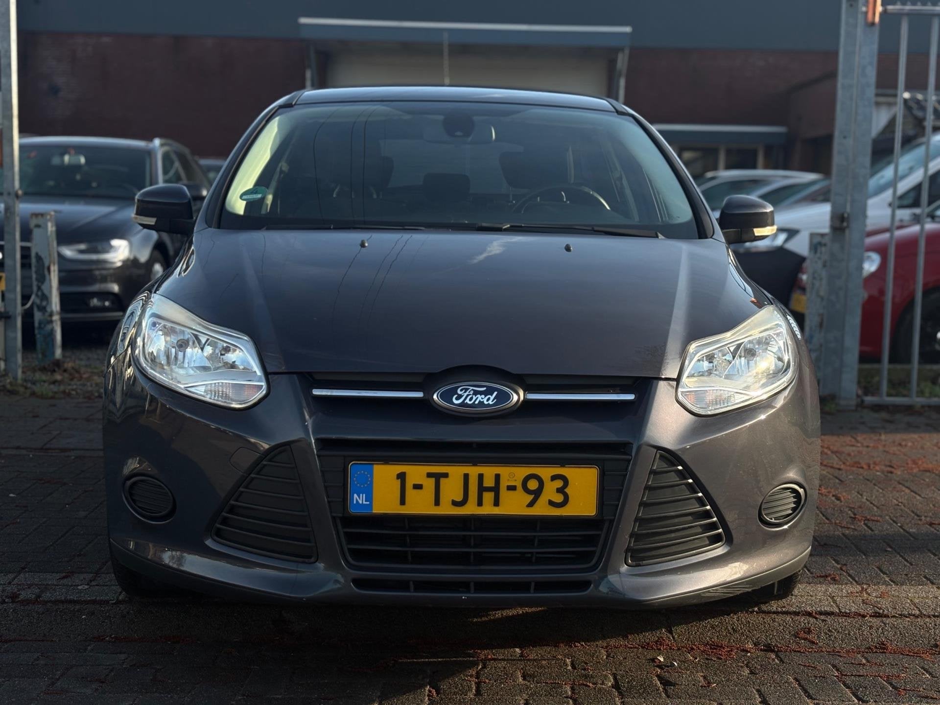 Ford Focus Wagon 1.0 EcoBoost Edition | NWE D-Riem | Navigat, Euro 5, Gebruikt, Zwart, Origineel Nederlands