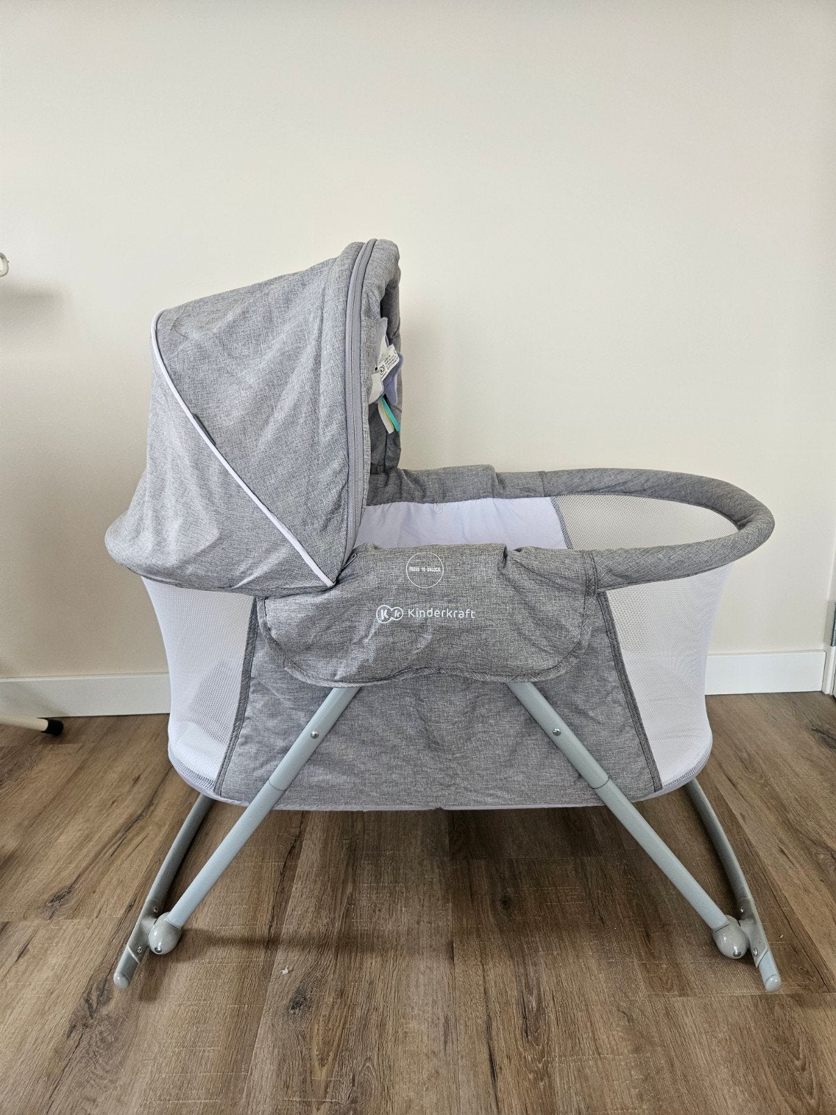 Kinderkraft LOVI 3-in-1 Reiswieg, Wieg en Bed, Ophalen