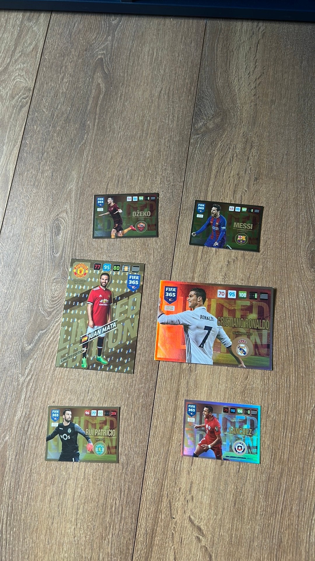 FIFA 365 Limited Edition Voetbal Kaarten - Ronaldo, Messi., Ophalen of Verzenden, Zo goed als nieuw, Buitenlandse clubs, Spelerskaart