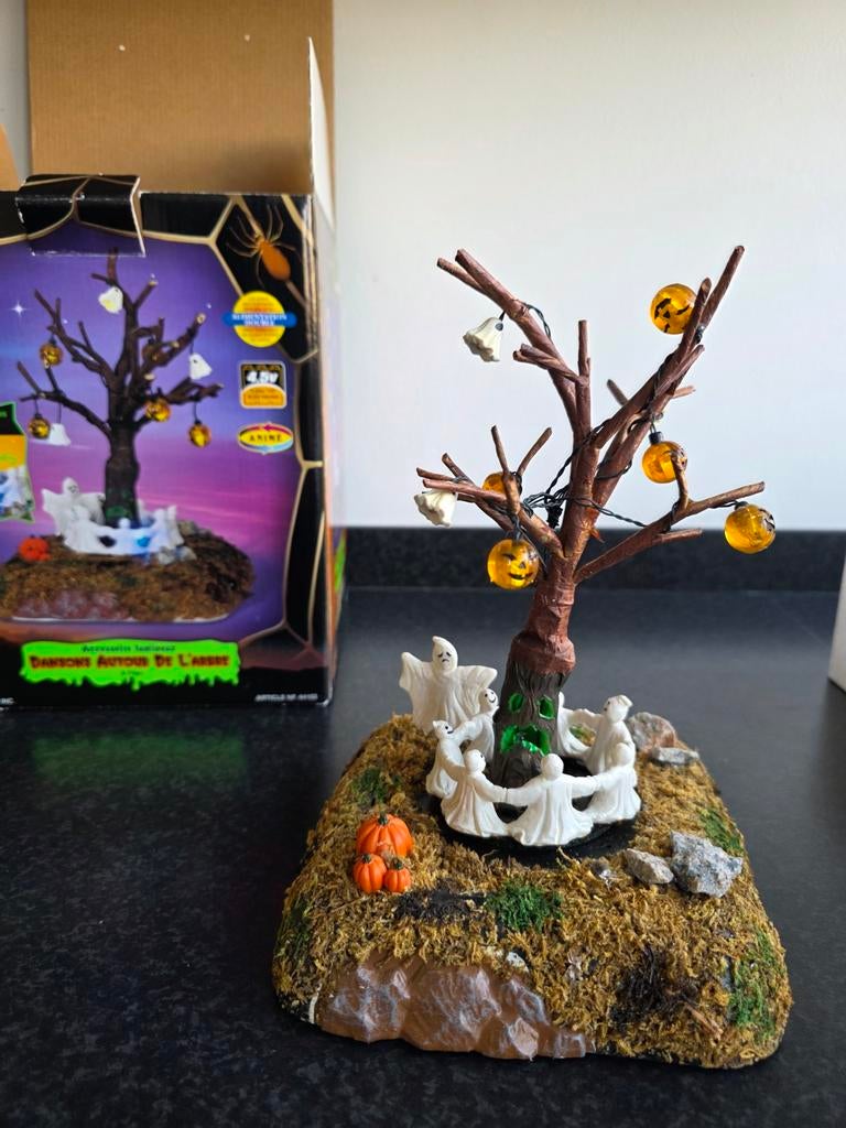 Spooky town Zeldzaam Ring around the tree Halloween, Ophalen of Verzenden, Gebruikt