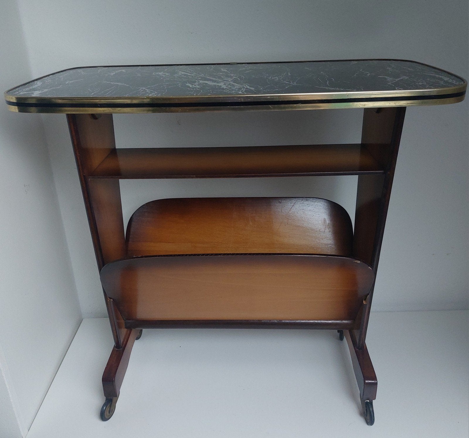 Vintage bijzettafel met melamine bovenblad, Ophalen