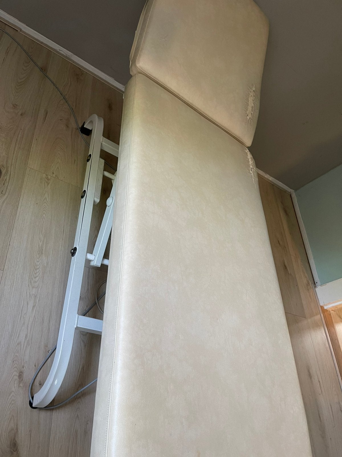 Massage behandeltafel elektrische bedienbaar, Ophalen, Gebruikt, Massagetafel