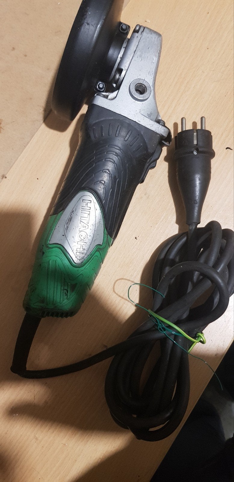 Hitachi slijptol - Gebruikt maar functioneel, Doe-het-zelf en Verbouw, Ophalen of Verzenden, Gebruikt, 700 tot 1000 watt, Haakse handslijpmachine