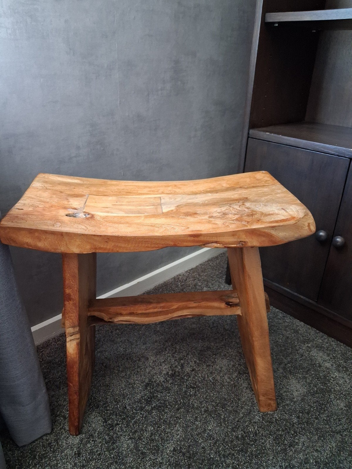 Zwaar houten krukje, Ophalen, Hout