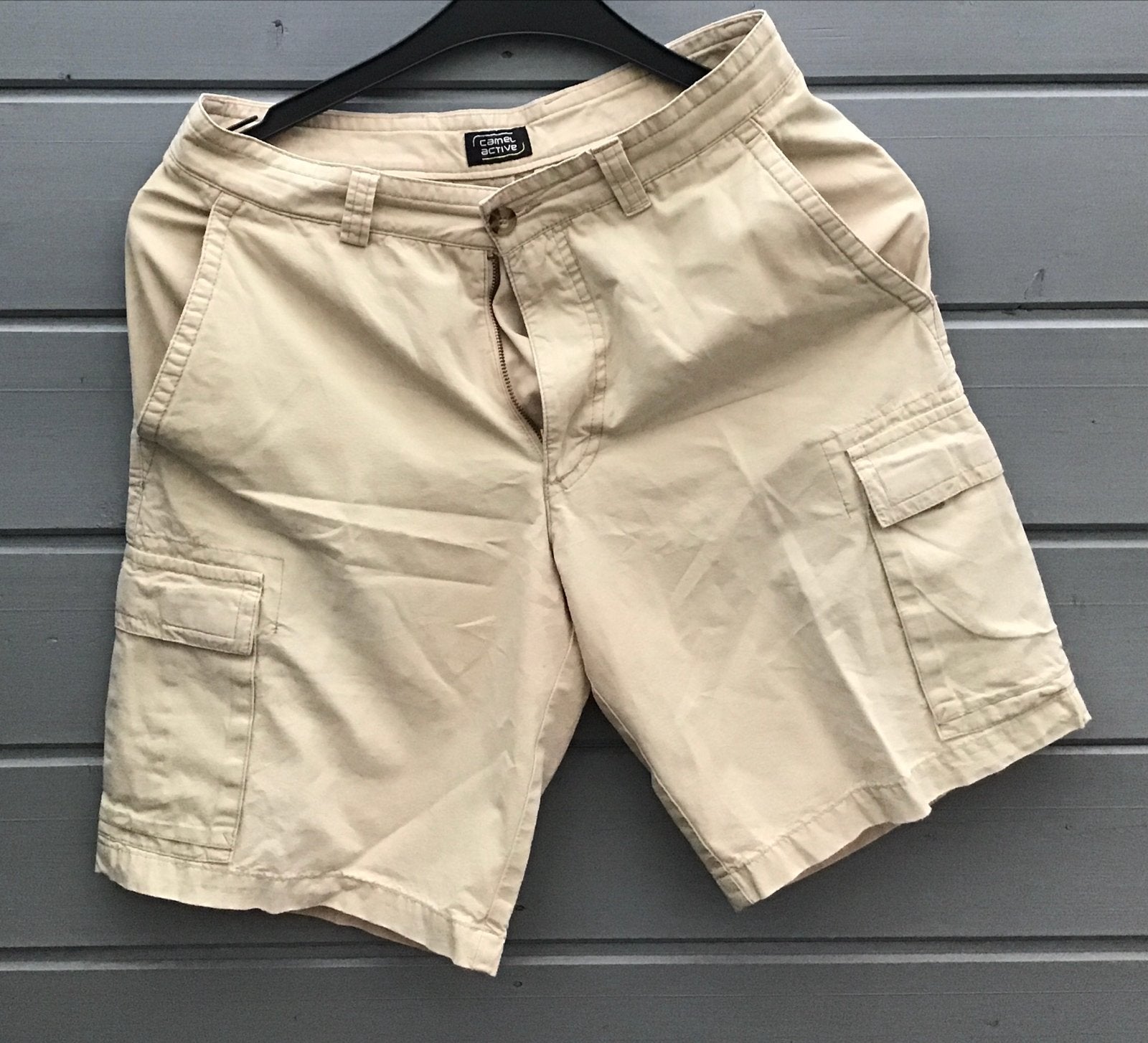 Camel Active korte broek - Beige cargo shorts, Ophalen of Verzenden, Zo goed als nieuw, Maat 52/54 (L), Beige
