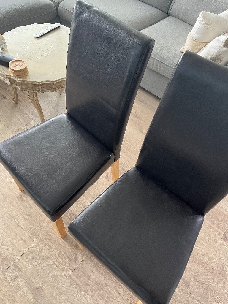 Gratis: Set 4 eetkamerstoelen Tureby Jysk, Ophalen, Gebruikt, Bruin, Vier