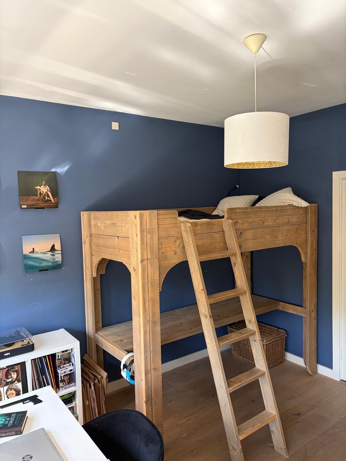Stevig houten hoogslaper met bureau van Saartje Prum, Ophalen, Gebruikt, Eenpersoons, 200 cm