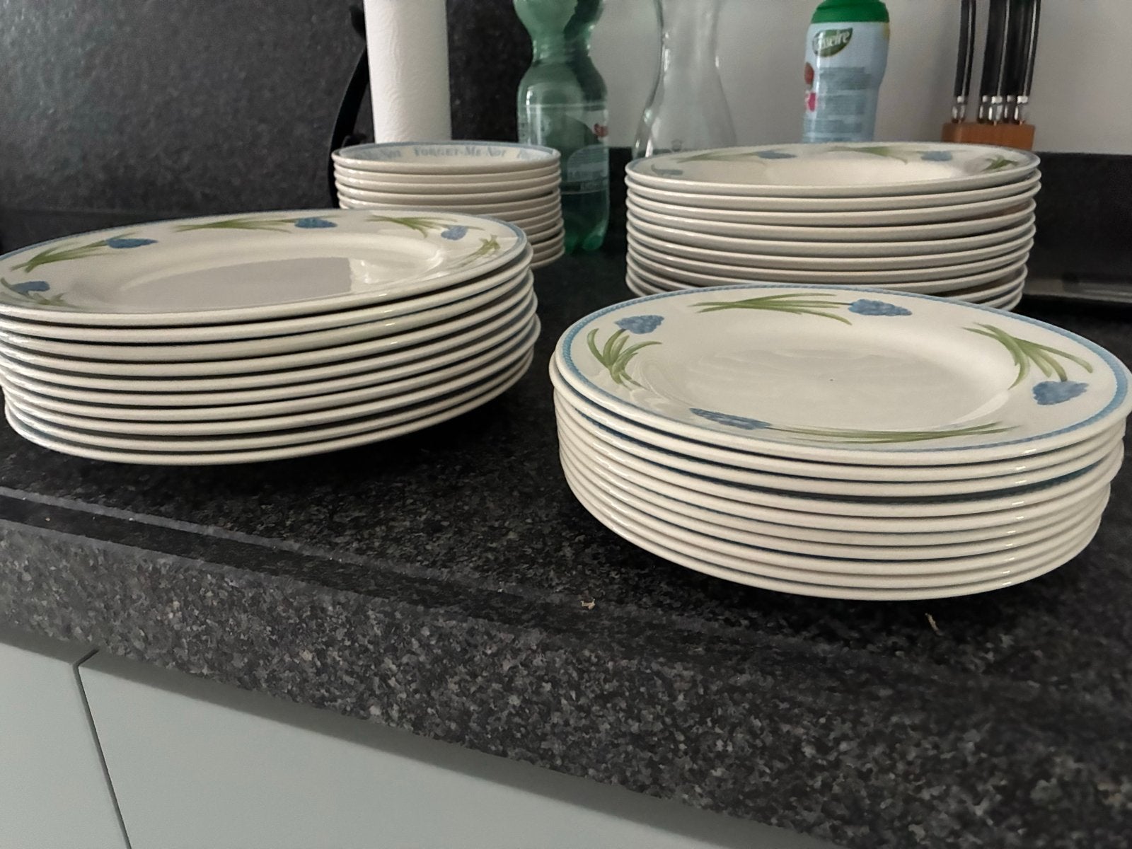 Libelle Forget-Me-Not servies van Marjolein Bastin, Ophalen, Gebruikt, Overige merken, Compleet servies
