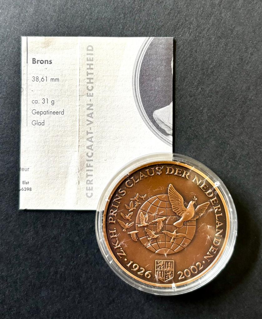 Herdenkingsmunt Prins Claus 1926-2002 Brons, Postzegels en Munten, Penningen en Medailles, Ophalen of Verzenden, Brons, Nederland