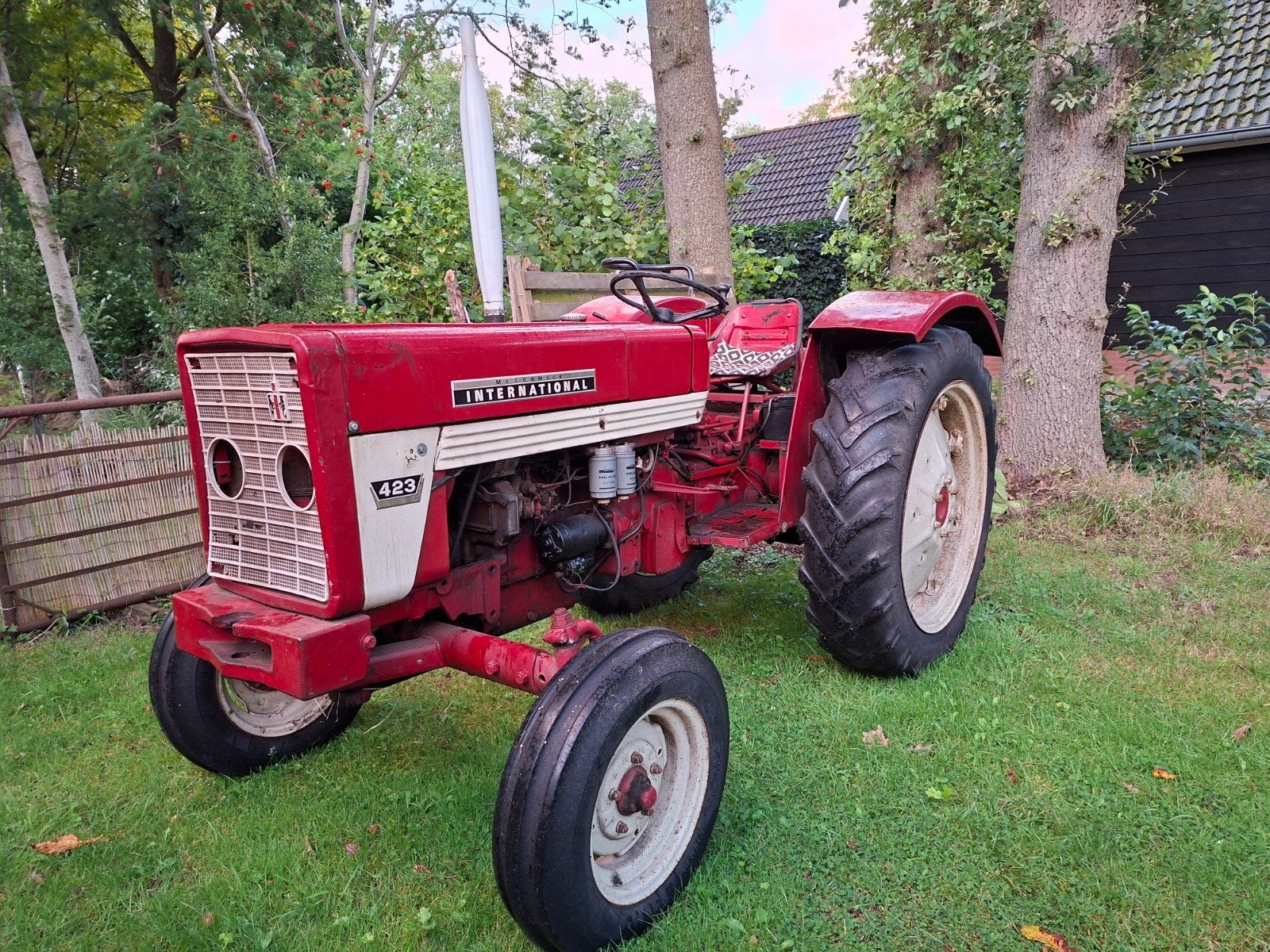International 423 evt. met grondbakje, Ophalen, Oldtimer, Tot 80 Pk, McCormick