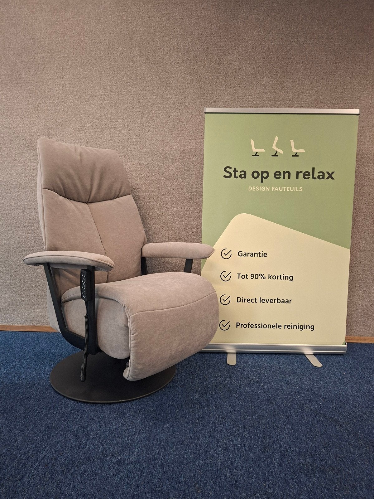 sta op relax fauteuil Meubelzorg 1J oud extra luxe evt accu, Huis en Inrichting, Hoofdstraat 60 Schijndel, Ophalen of Verzenden