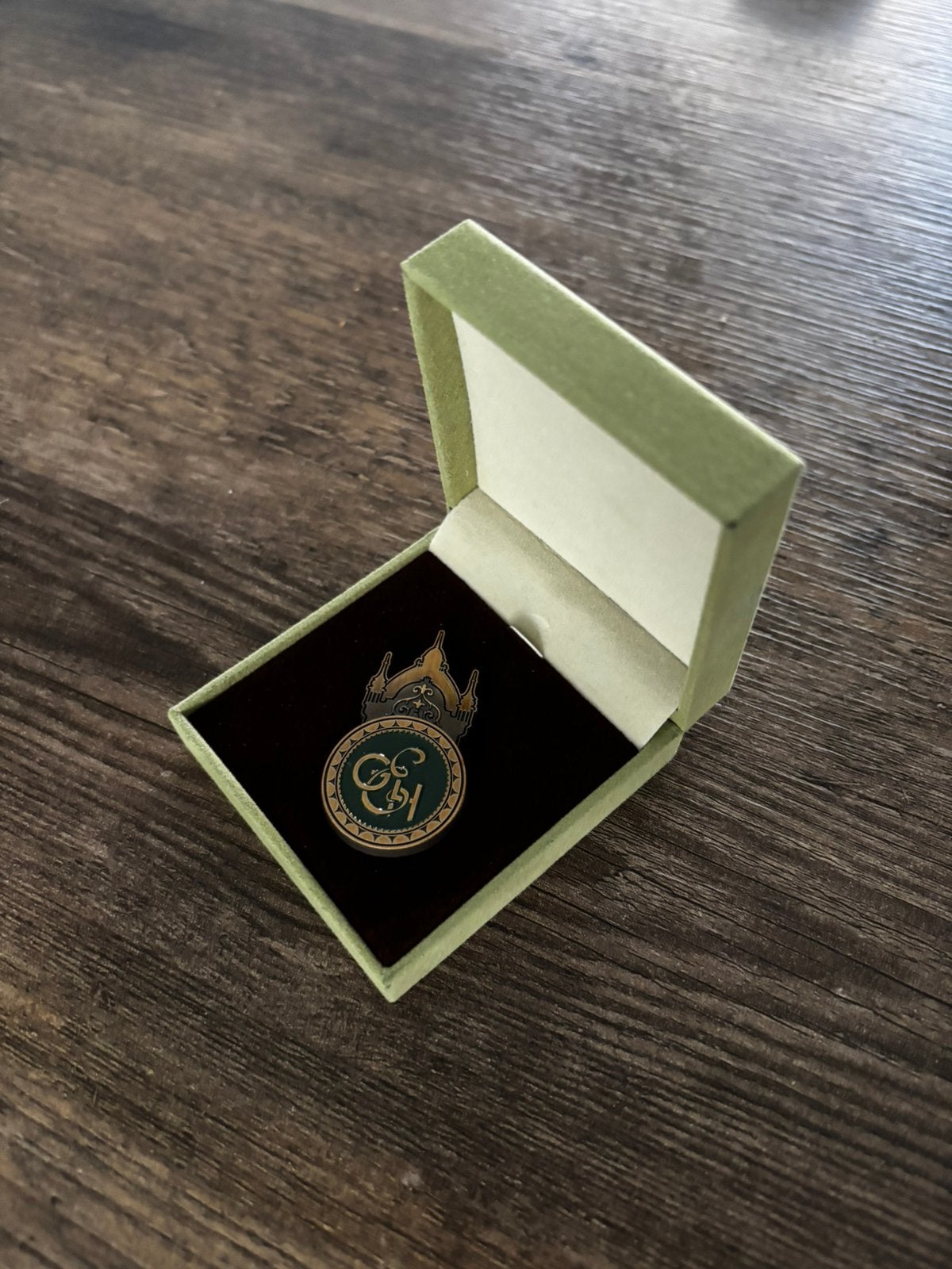 Efteling Hotel-pin, Ophalen, Zo goed als nieuw, Button of Speldje