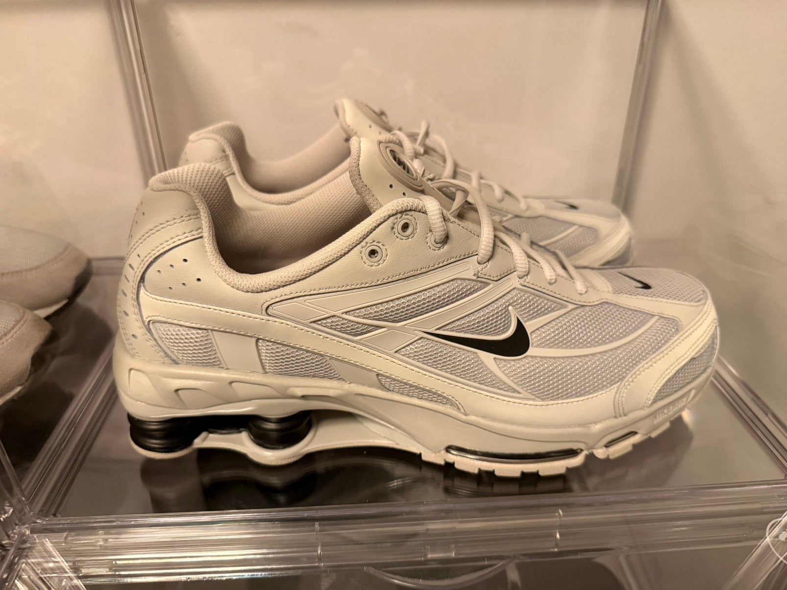 Nike Shox Ride 2 Light Bone Black – EU 45 – Nieuwstaat, Wit, Ophalen of Verzenden, Sneakers of Gympen, Zo goed als nieuw