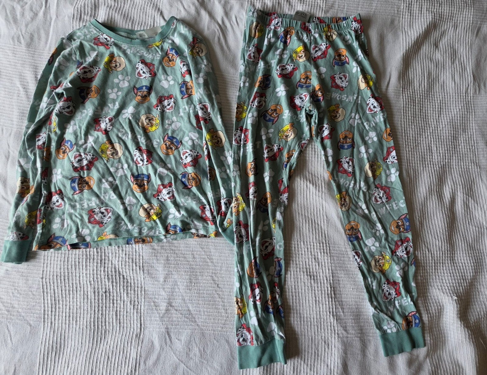 Set van 3 pyjama's met lange mouwen in maat 134/140, Kinderen en Baby's, Nacht- of Onderkleding, Gebruikt, H&M, Ophalen of Verzenden
