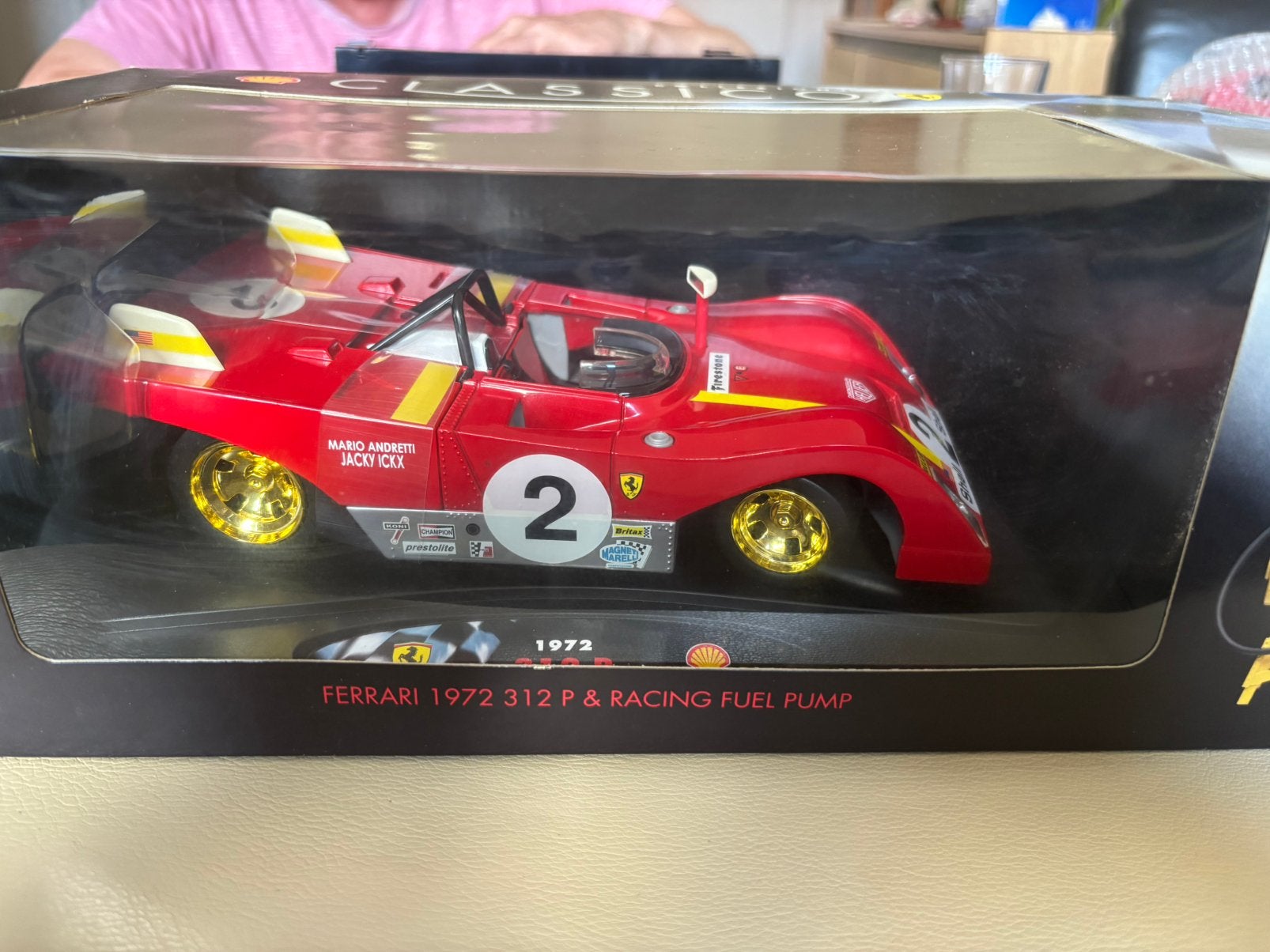 2x Ferrari Shell collezioni, Hobby en Vrije tijd, Modelauto's | 1:18, Ophalen of Verzenden, Zo goed als nieuw, Bburago