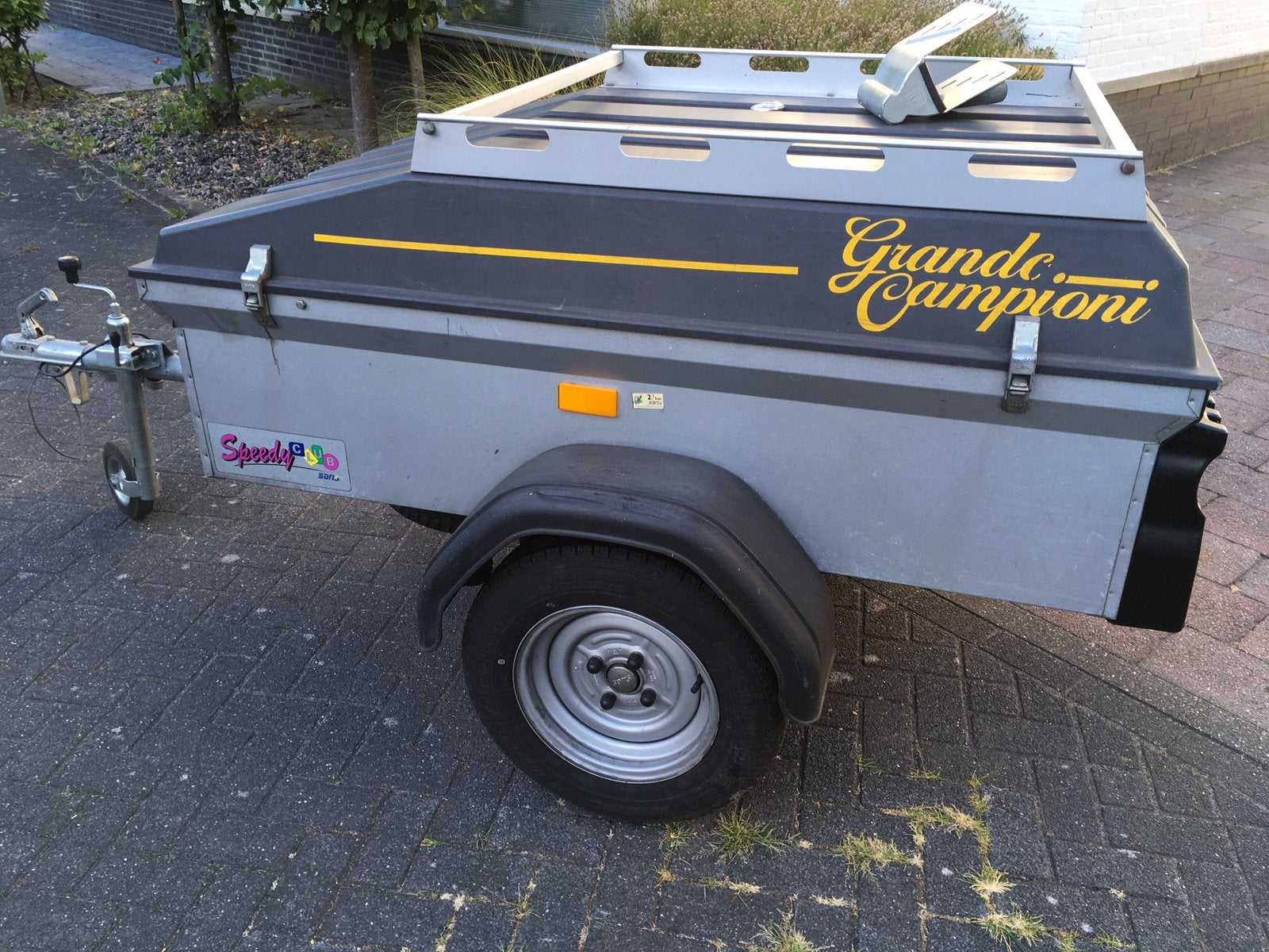 Grande campioni aanhangwagen, Ophalen, Gebruikt