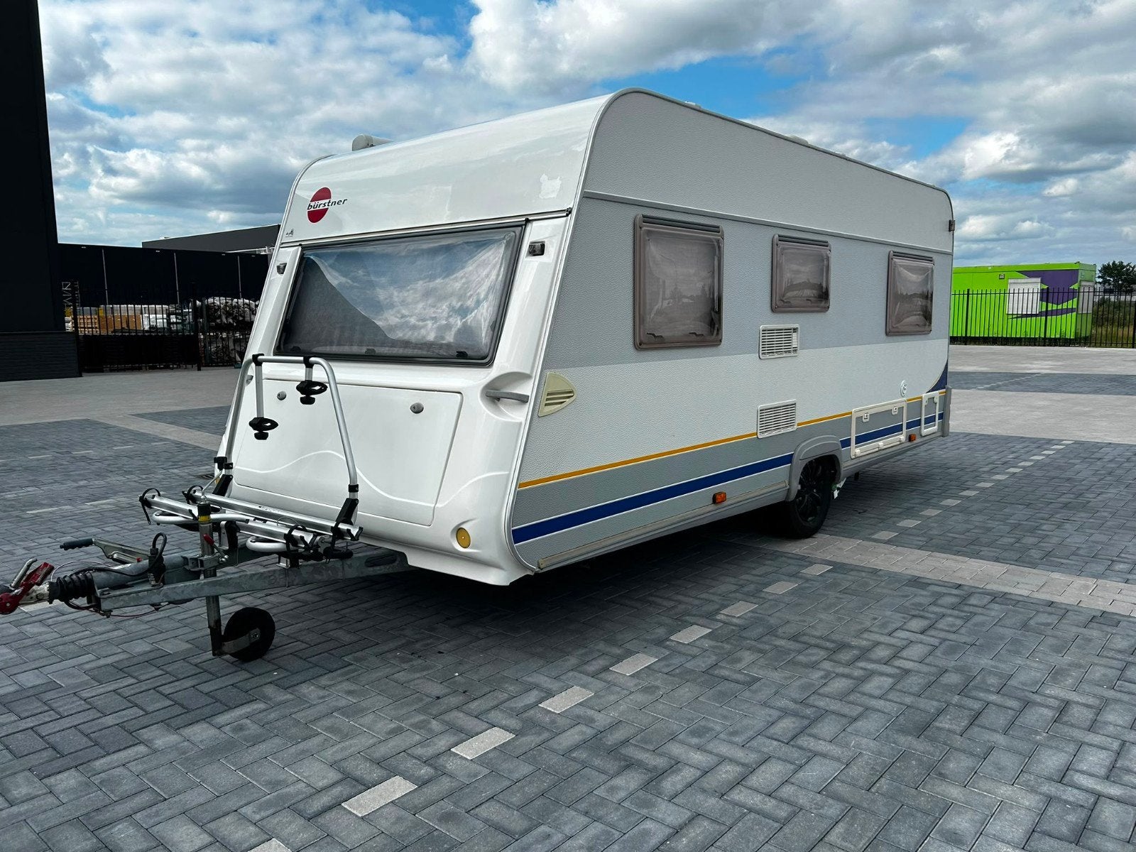 Bürstner 455 TS Fun Special (2004) compleet en instapklaar, Rondzit, Particulier, Tot en met 4, Koelkast