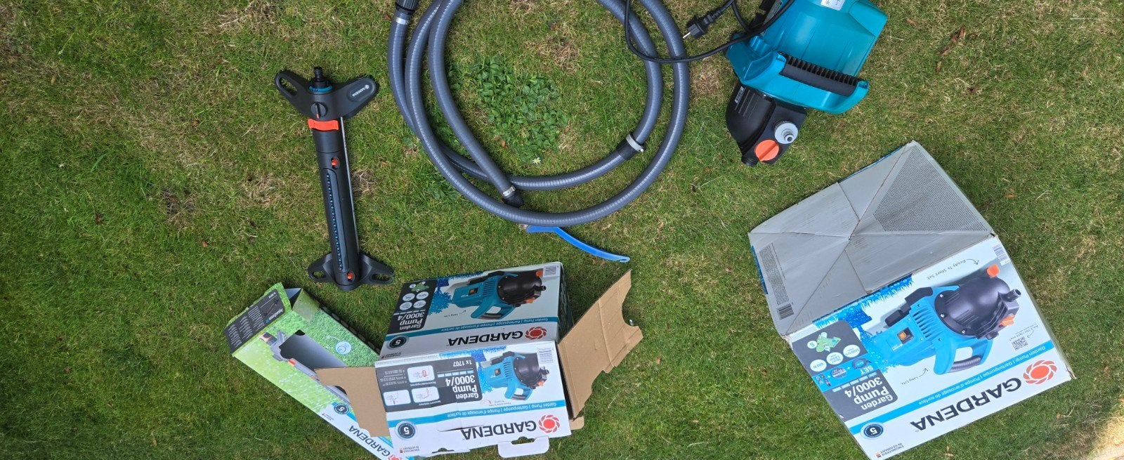 Gardena tuinpomp 3000/4 600W, complete set+Aquazoom sproeier, Ophalen