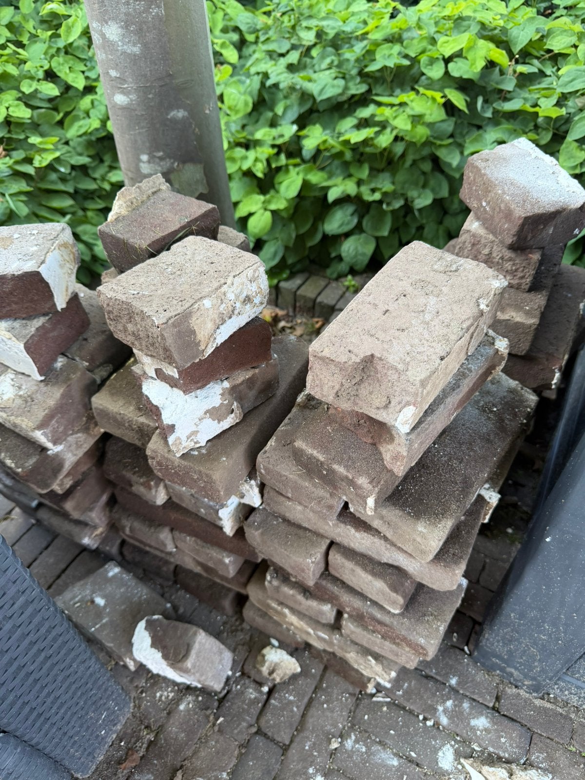 Stapel bakstenen - gratis, Ophalen, Zo goed als nieuw, Beton, Klinkers